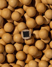 Заредете изображение във визуализатора на галерията – CRISPY CARAMEL
