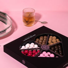 Заредете изображение във визуализатора на галерията – LOVE edition: Love Selection Box
